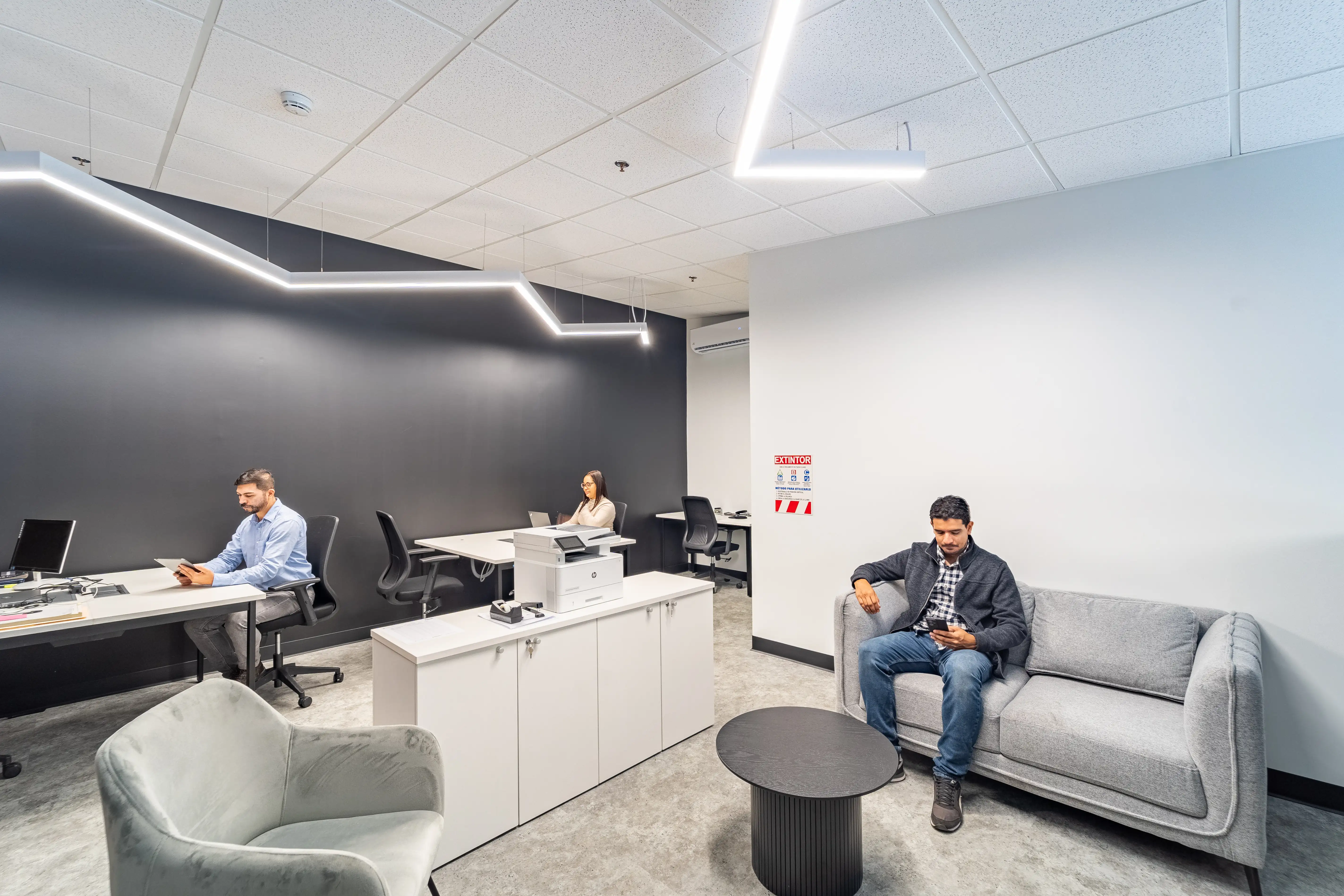 Inchcape Concept Store Lindora - Costa Rica - 2024 - Contract Workplaces  (14).webp